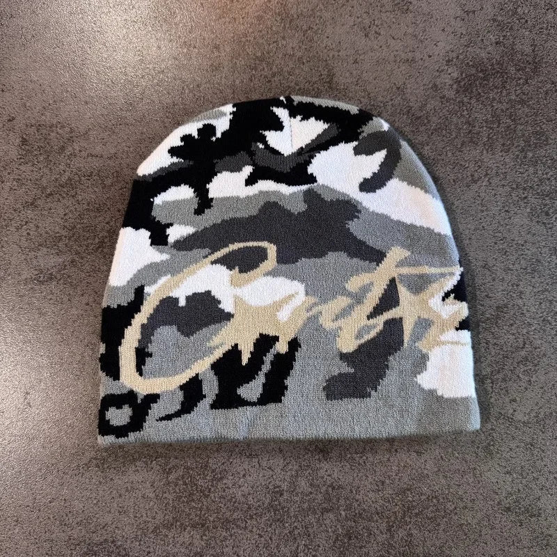 Strickmütze mit Camouflage-Print – Einheitsgröße