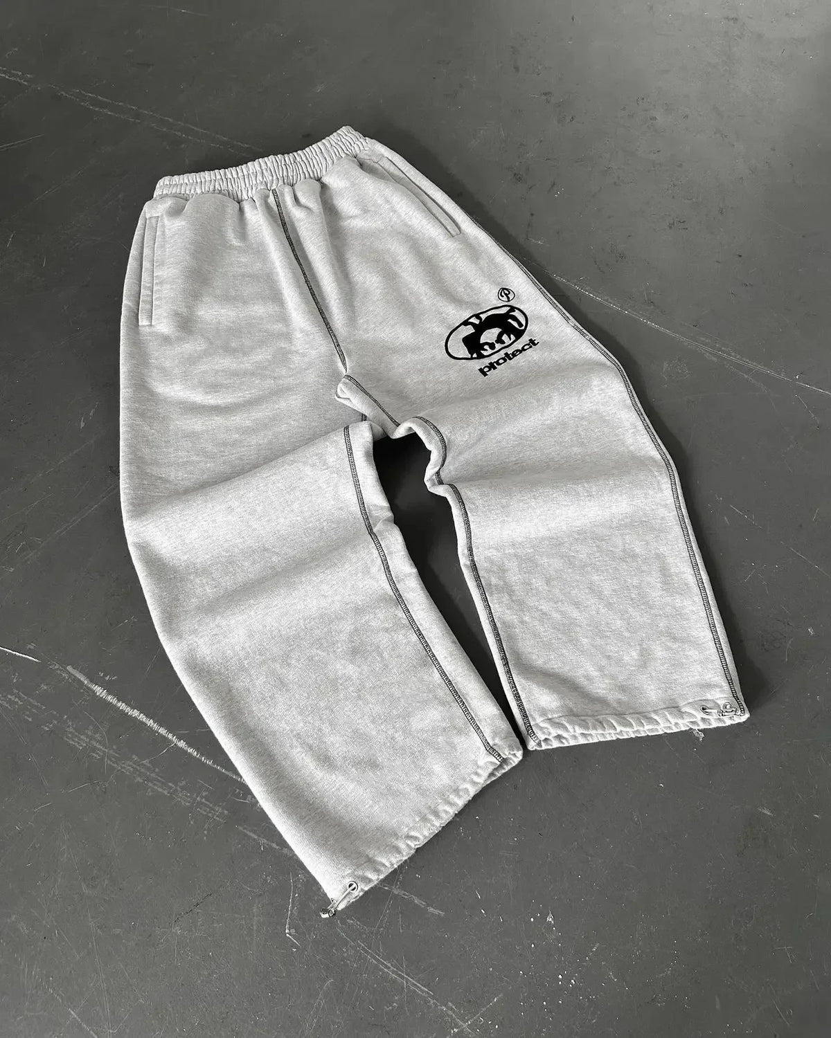 Men’s Embroidered Y2K Wide-Leg Jogger Pants
